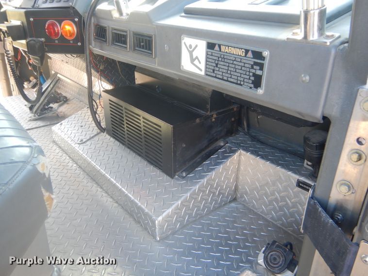 image for item EY9275 1993 E-one Hurricane fire truck