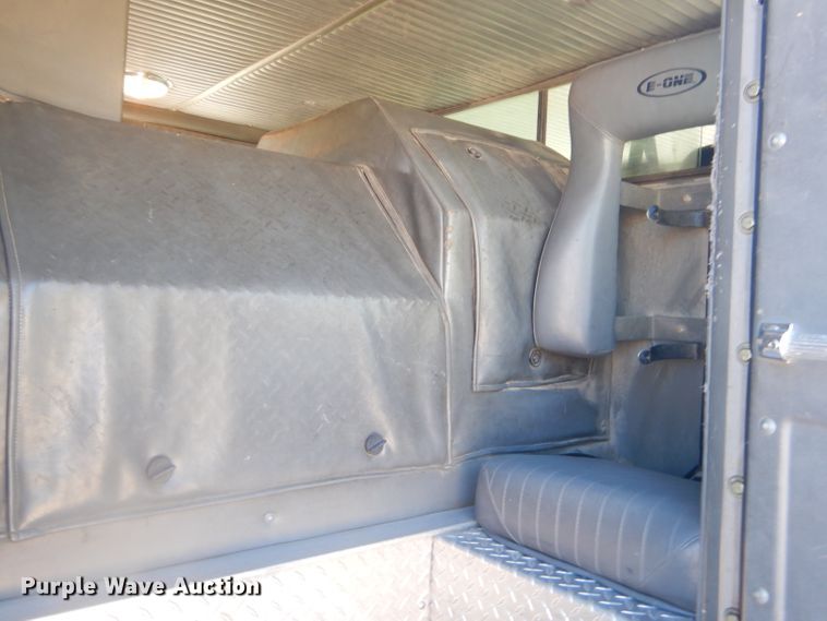 image for item EY9275 1993 E-one Hurricane fire truck