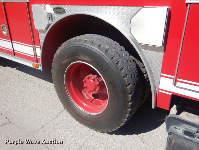 image for item EY9275 1993 E-one Hurricane fire truck