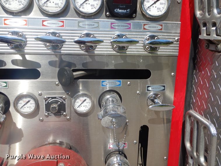 image for item EY9275 1993 E-one Hurricane fire truck