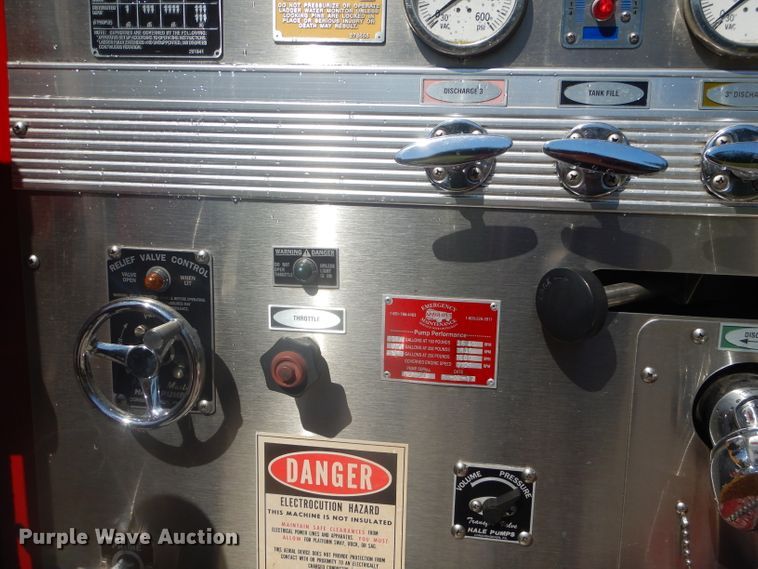 image for item EY9275 1993 E-one Hurricane fire truck