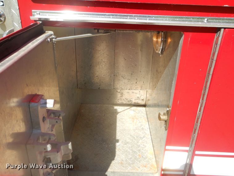 image for item EY9275 1993 E-one Hurricane fire truck