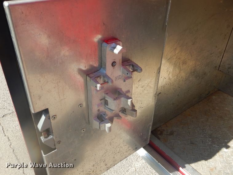 image for item EY9275 1993 E-one Hurricane fire truck