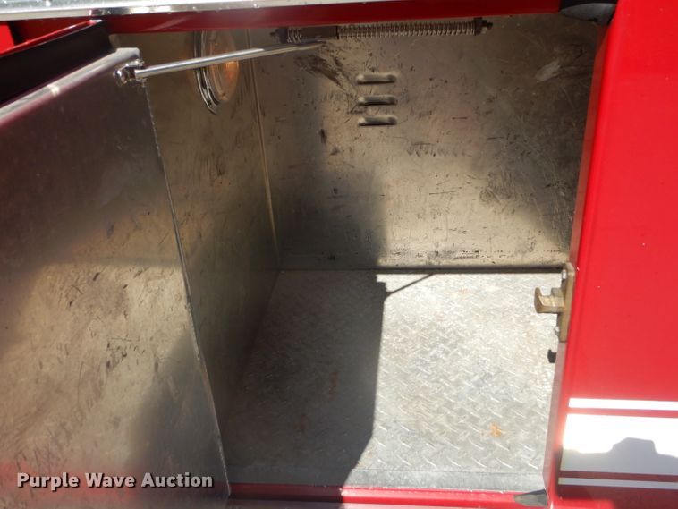 image for item EY9275 1993 E-one Hurricane fire truck