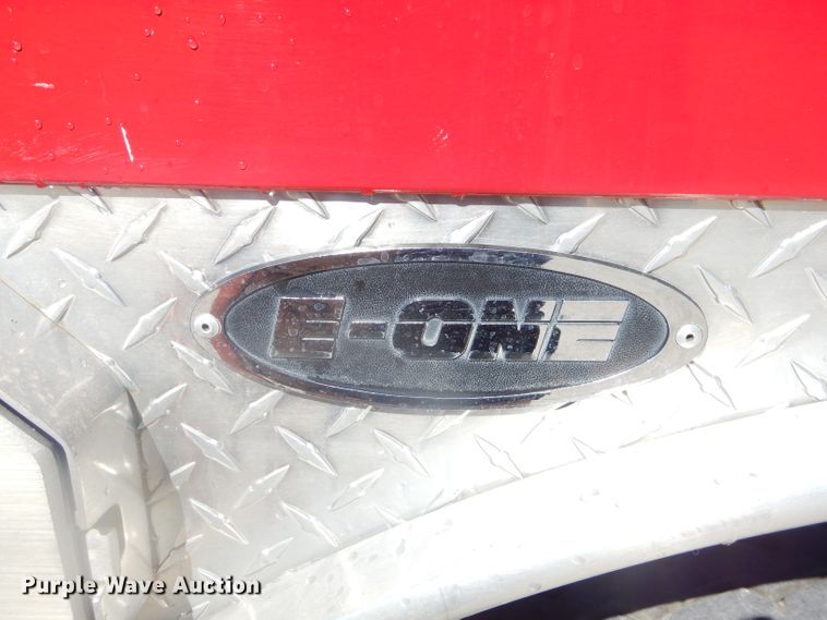 image for item EY9275 1993 E-one Hurricane fire truck