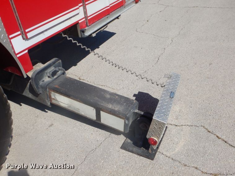 image for item EY9275 1993 E-one Hurricane fire truck