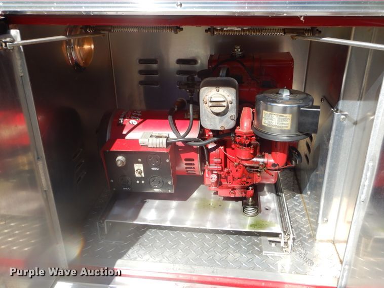 image for item EY9275 1993 E-one Hurricane fire truck