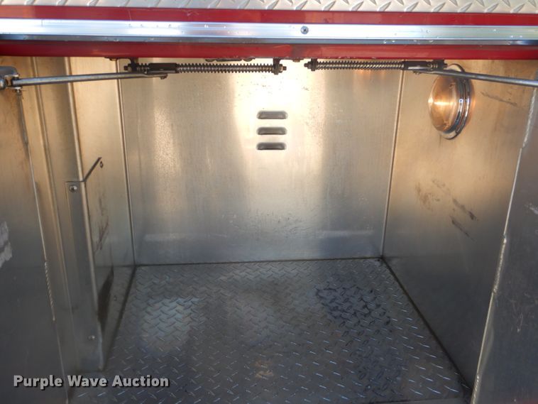 image for item EY9275 1993 E-one Hurricane fire truck