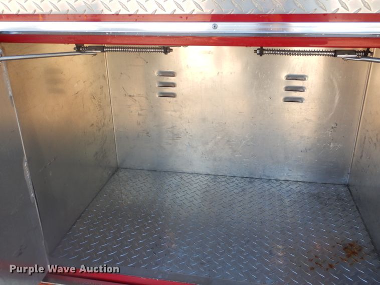 image for item EY9275 1993 E-one Hurricane fire truck