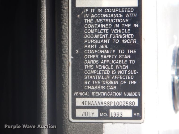 image for item EY9275 1993 E-one Hurricane fire truck