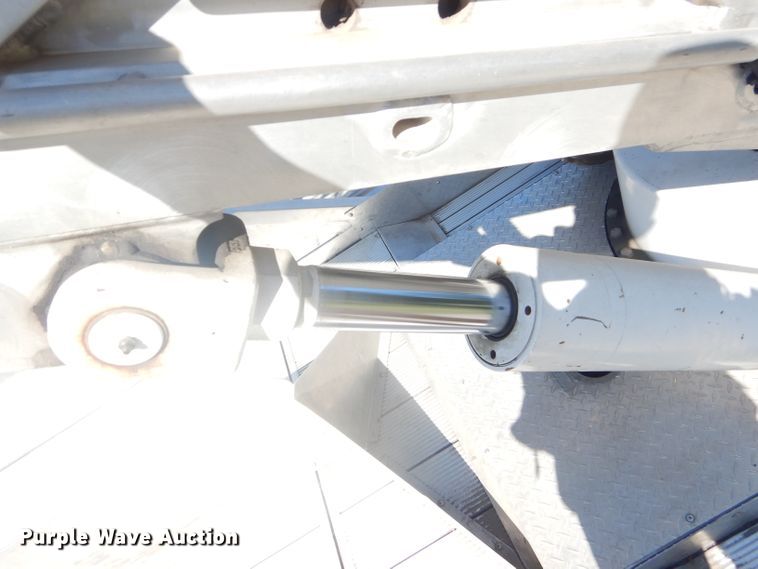 image for item EY9275 1993 E-one Hurricane fire truck