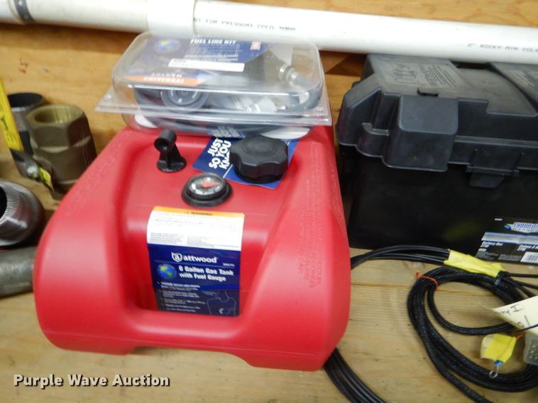 image for item FA9893 Tank and pump system