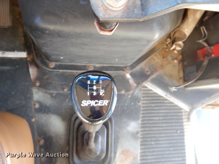 image for item FA9944 1995 International 3800 school bus