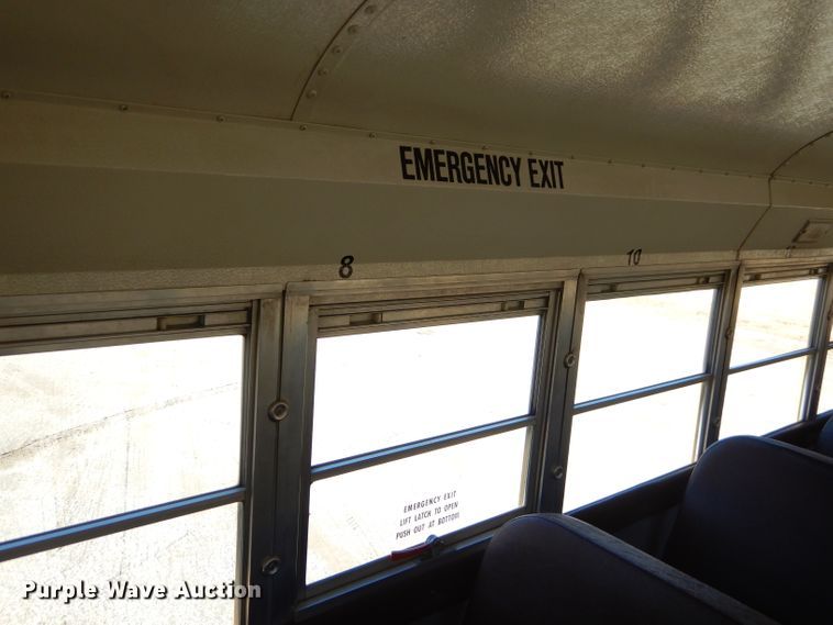 image for item FA9944 1995 International 3800 school bus
