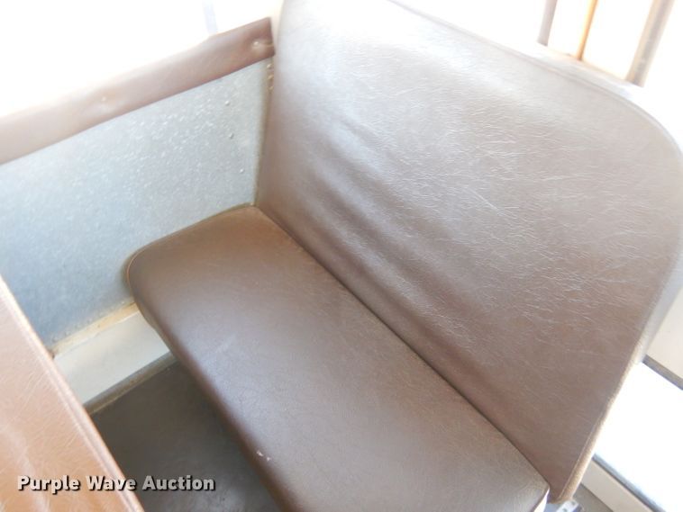 image for item FA9944 1995 International 3800 school bus