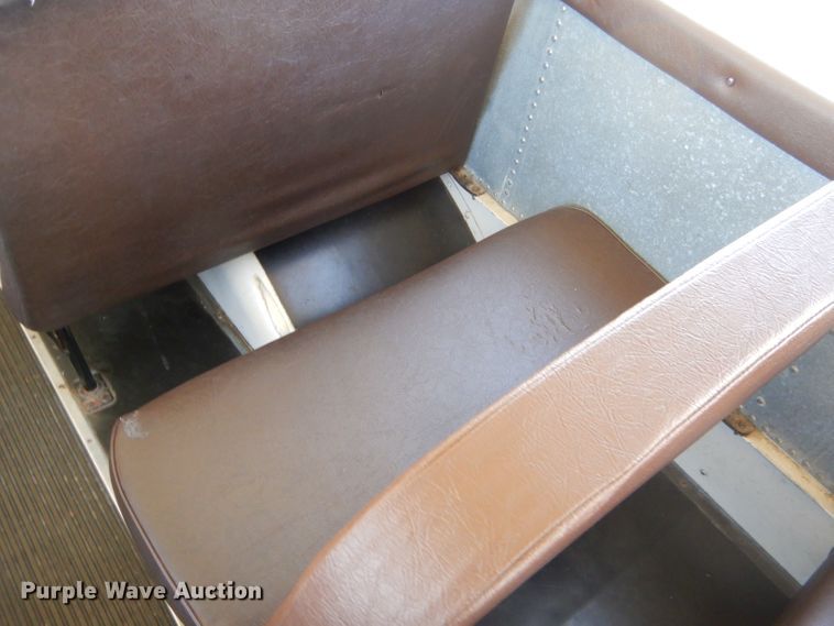 image for item FA9944 1995 International 3800 school bus