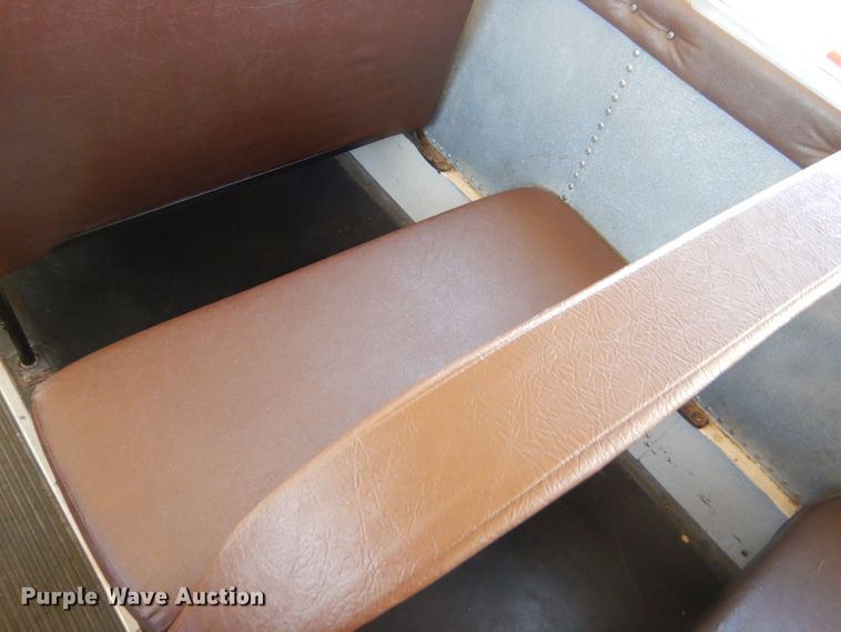 image for item FA9944 1995 International 3800 school bus