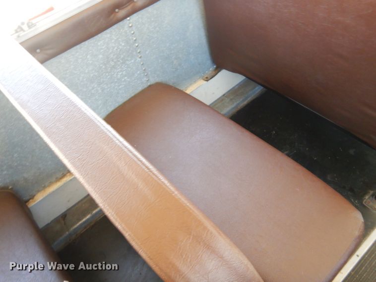 image for item FA9944 1995 International 3800 school bus