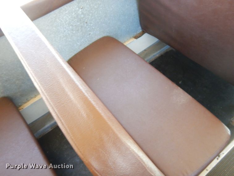 image for item FA9944 1995 International 3800 school bus