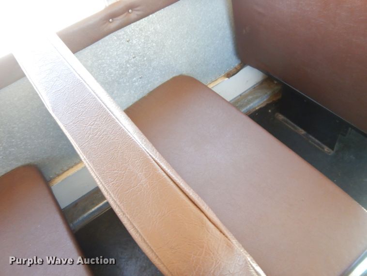 image for item FA9944 1995 International 3800 school bus