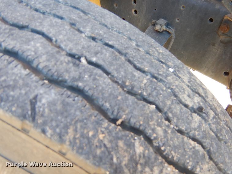 image for item FA9944 1995 International 3800 school bus