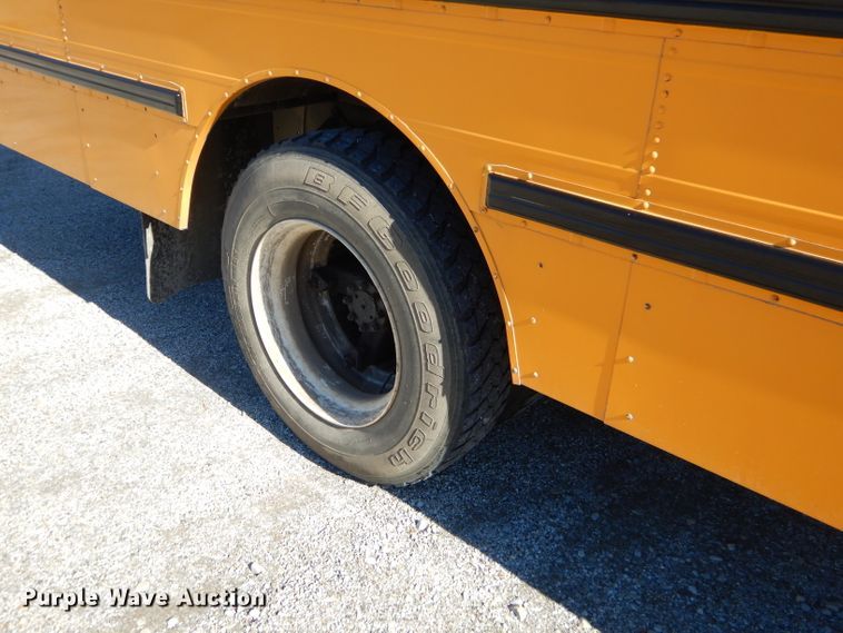 image for item FA9944 1995 International 3800 school bus