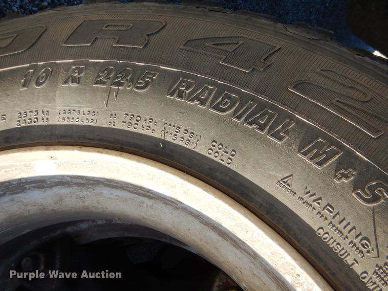 image for item FA9944 1995 International 3800 school bus