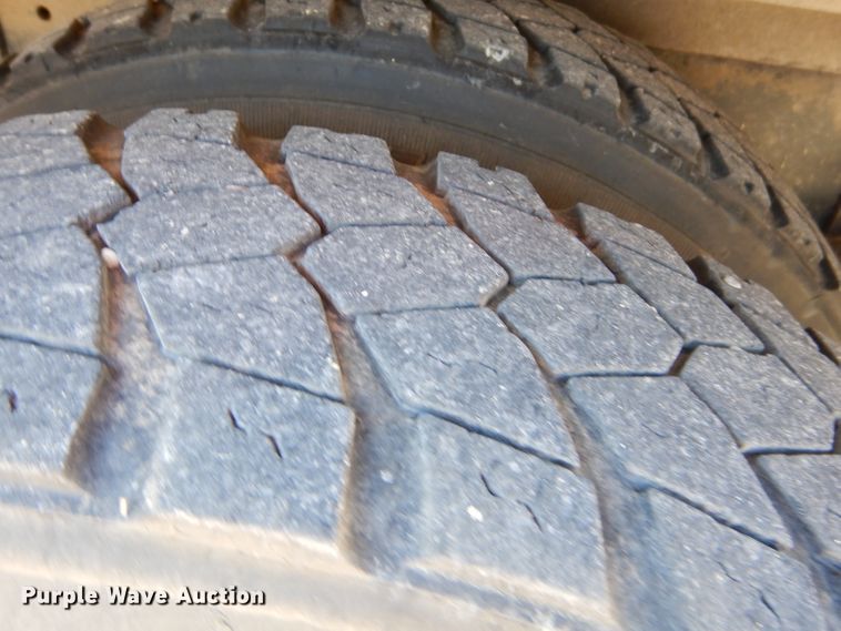 image for item FA9944 1995 International 3800 school bus