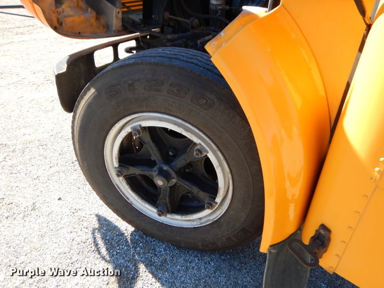 image for item FA9944 1995 International 3800 school bus