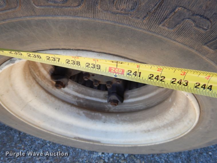 image for item FA9944 1995 International 3800 school bus