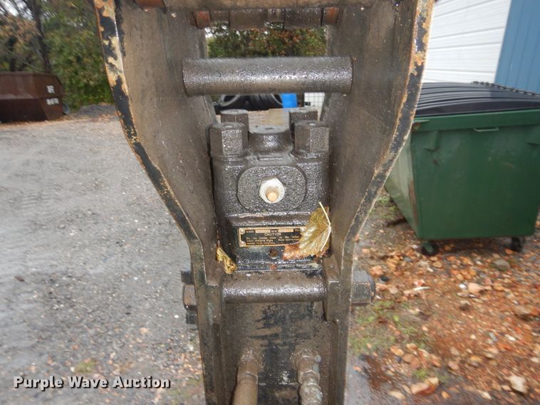 image for item FF9033 Husky HH1000-2 breaker