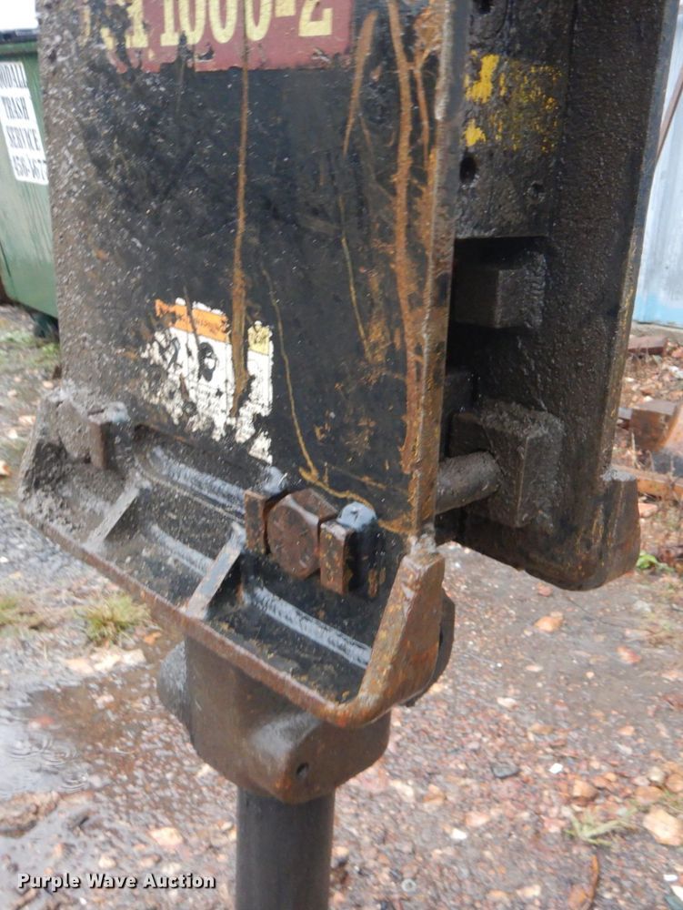 image for item FF9033 Husky HH1000-2 breaker