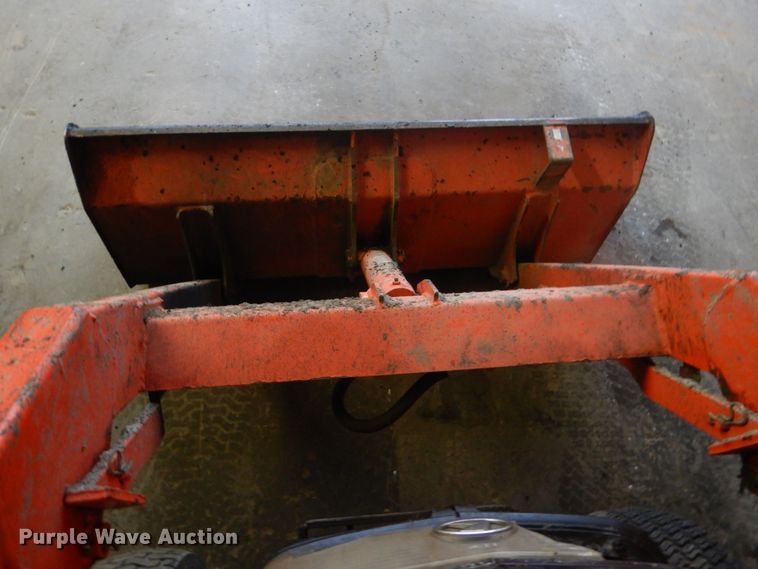 image for item FF9034 Kubota BX2200D tractor