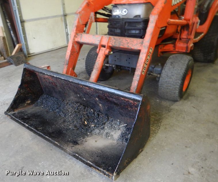 image for item FF9034 Kubota BX2200D tractor