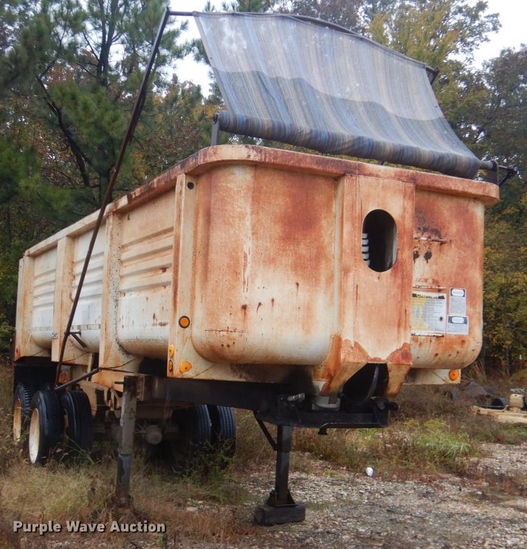image for item FF9035 1994 Clement HSLW2326 end dump trailer