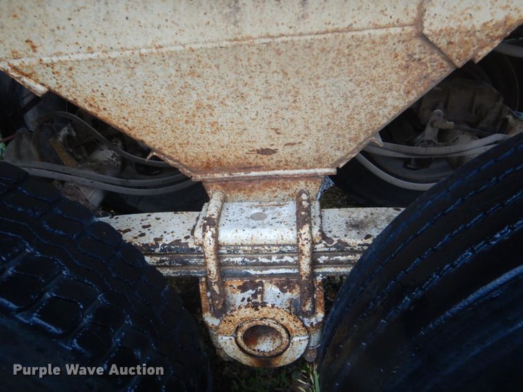 image for item FF9035 1994 Clement HSLW2326 end dump trailer