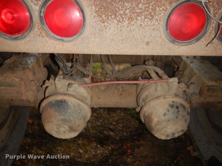 image for item FF9035 1994 Clement HSLW2326 end dump trailer