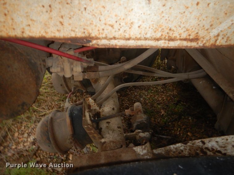 image for item FF9035 1994 Clement HSLW2326 end dump trailer