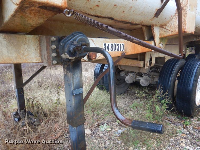 image for item FF9035 1994 Clement HSLW2326 end dump trailer