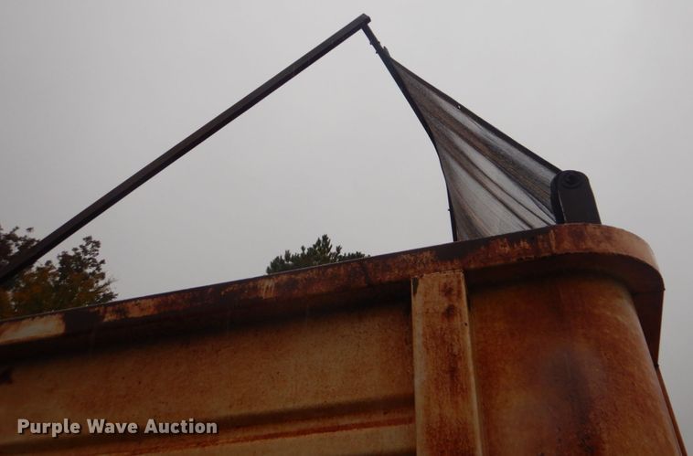 image for item FF9035 1994 Clement HSLW2326 end dump trailer