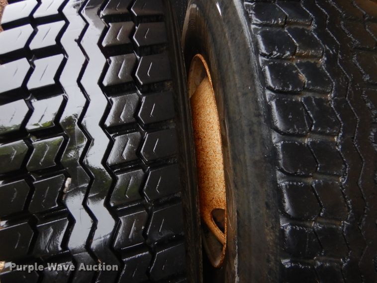 image for item FF9035 1994 Clement HSLW2326 end dump trailer