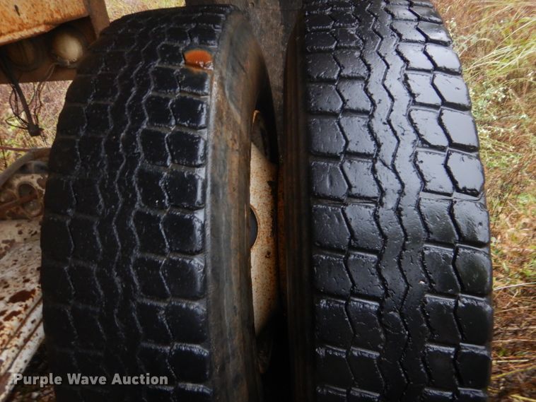 image for item FF9035 1994 Clement HSLW2326 end dump trailer