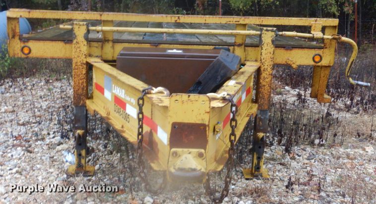 image for item FF9037 2006 Lamar utility trailer