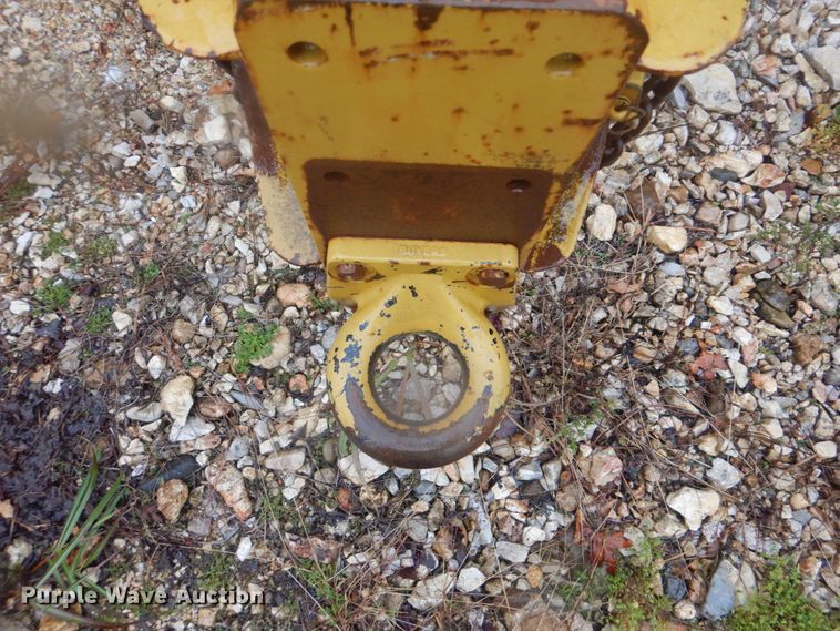 image for item FF9037 2006 Lamar utility trailer