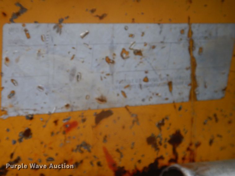 image for item FF9037 2006 Lamar utility trailer