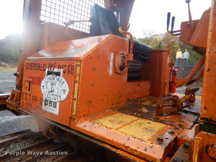 image for item FF9039 Caterpillar D5B dozer