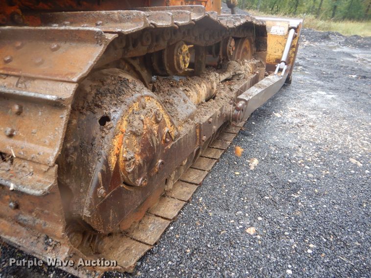 image for item FF9039 Caterpillar D5B dozer