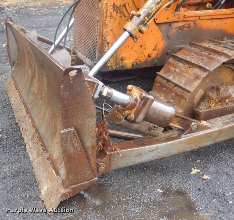 image for item FF9039 Caterpillar D5B dozer