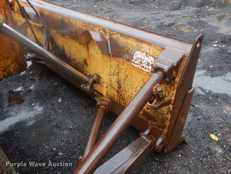 image for item FF9039 Caterpillar D5B dozer