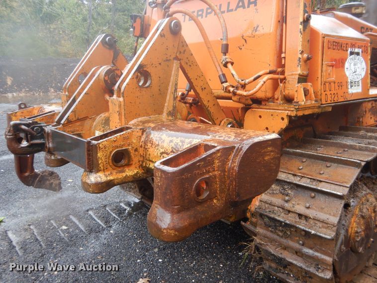 image for item FF9039 Caterpillar D5B dozer